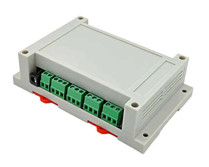 Carcasa para carril DIN de la placa ESP32-C5 de cuatro relés
