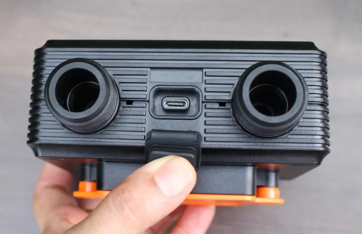 Puerto USB Type-C del SONOFF Hydro DUO