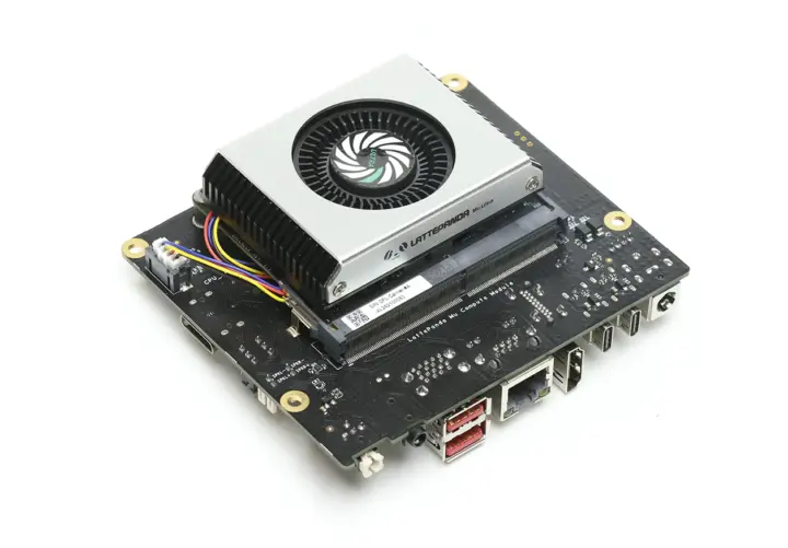 Kit de desarrollo LattePanda Mu Ultra con módulo de cómputo, placa portadora Mini y refrigerador activo