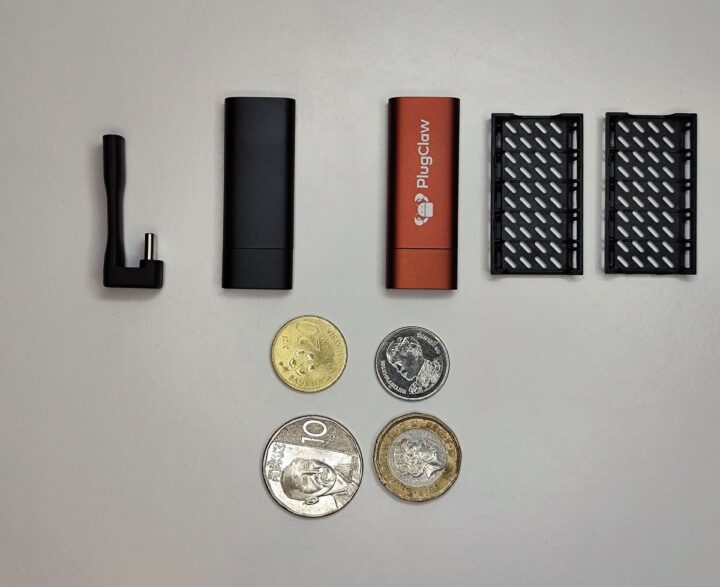 Lápices, monedas y kit
